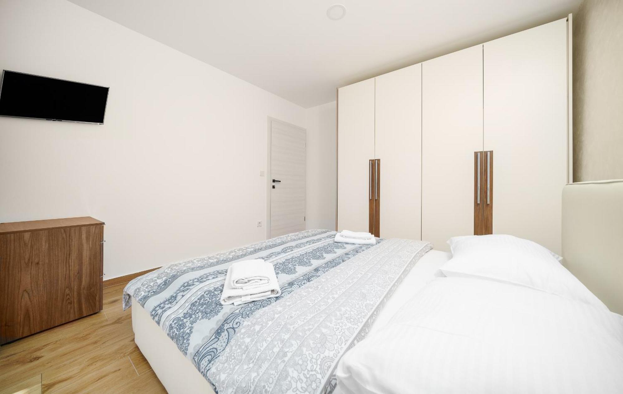Luxury Apartments-La Dino Maky 沃迪切 客房 照片